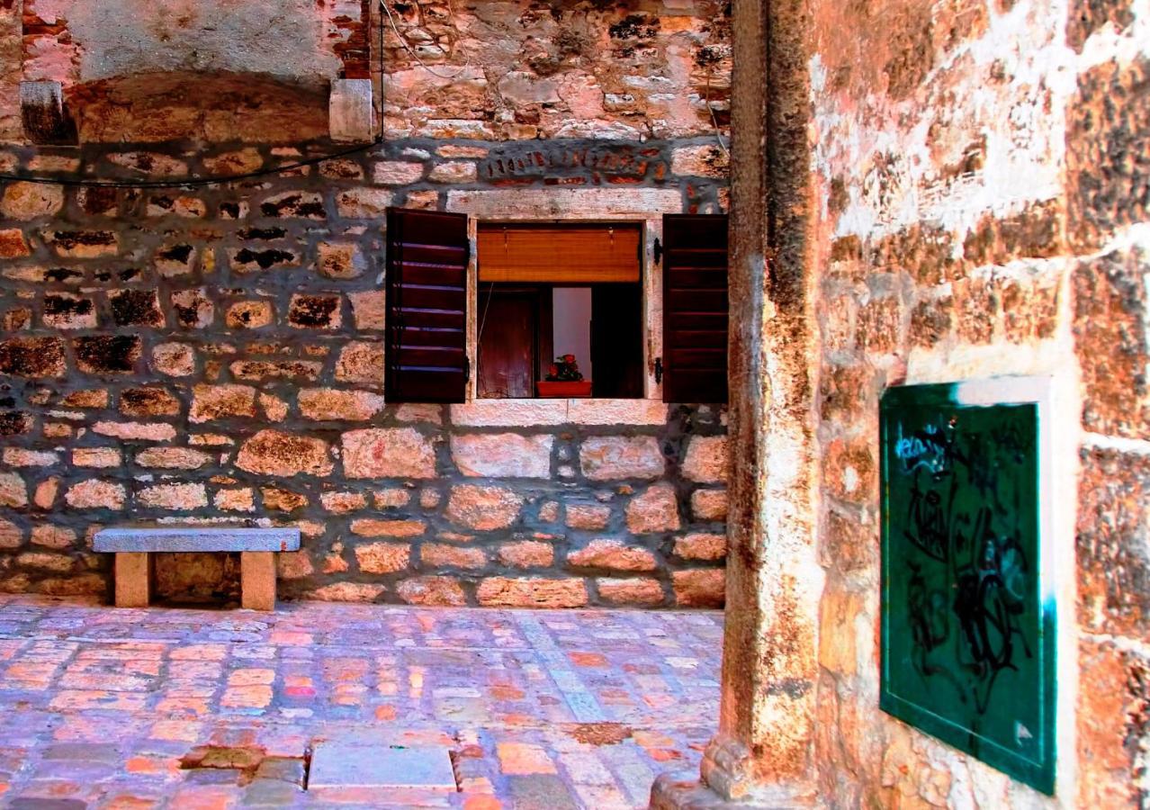 Excelsior Apartments Ρόβινι Εξωτερικό φωτογραφία